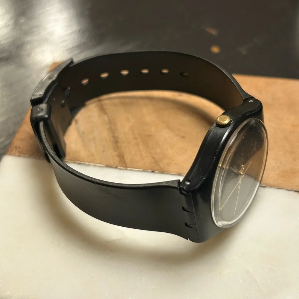 Swatch Vintage 1983 Rare Black Magic Classic Watch